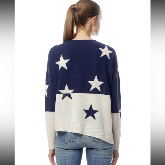 360 Cashmere Abi Asymmetrical Hem Star Print Cashmere Sweater Navy size small - Picture 2 of 15